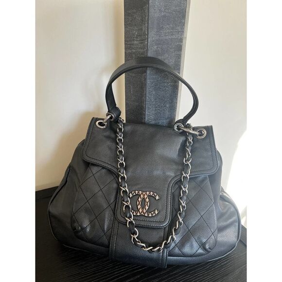 CHANEL Black Glazed Caviar Coco Rider Flap Shoulder Bag With Strap - Picture 6 of 16